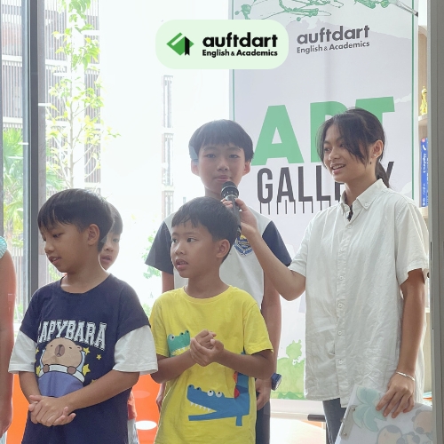 Chinh phục kỹ năng tranh biện cùng Mr. David và Ms. Zarah