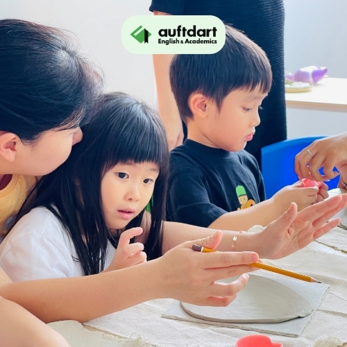 Từ đôi tay lấm lem đến những tác phẩm nghệ thuật