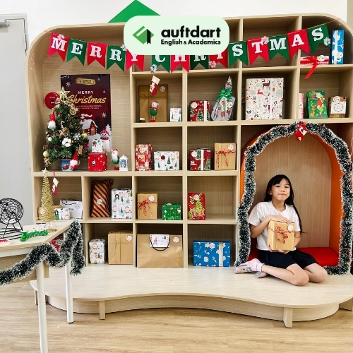 Cảm xúc vỡ òa với màn "Secret Santa"